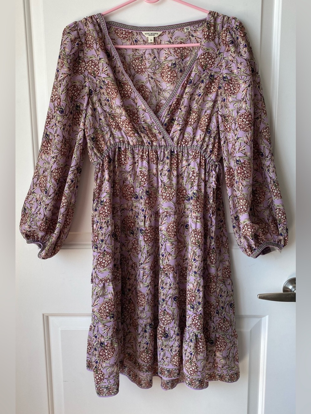Max Studio Lavender Floral V-Neck Long Sleeve Dress